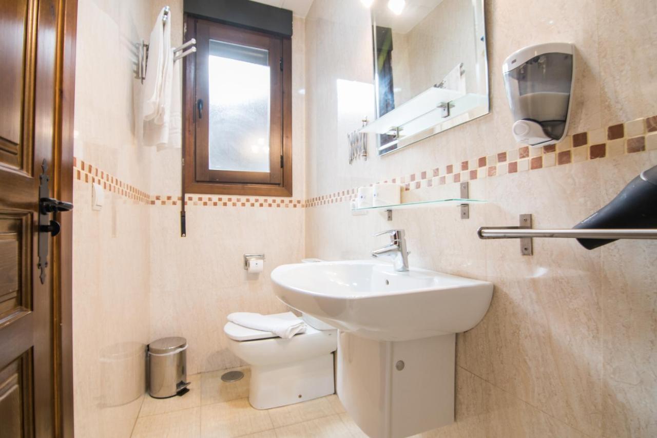 Tuguest Plaza De Gracia Apartment Granada Luaran gambar