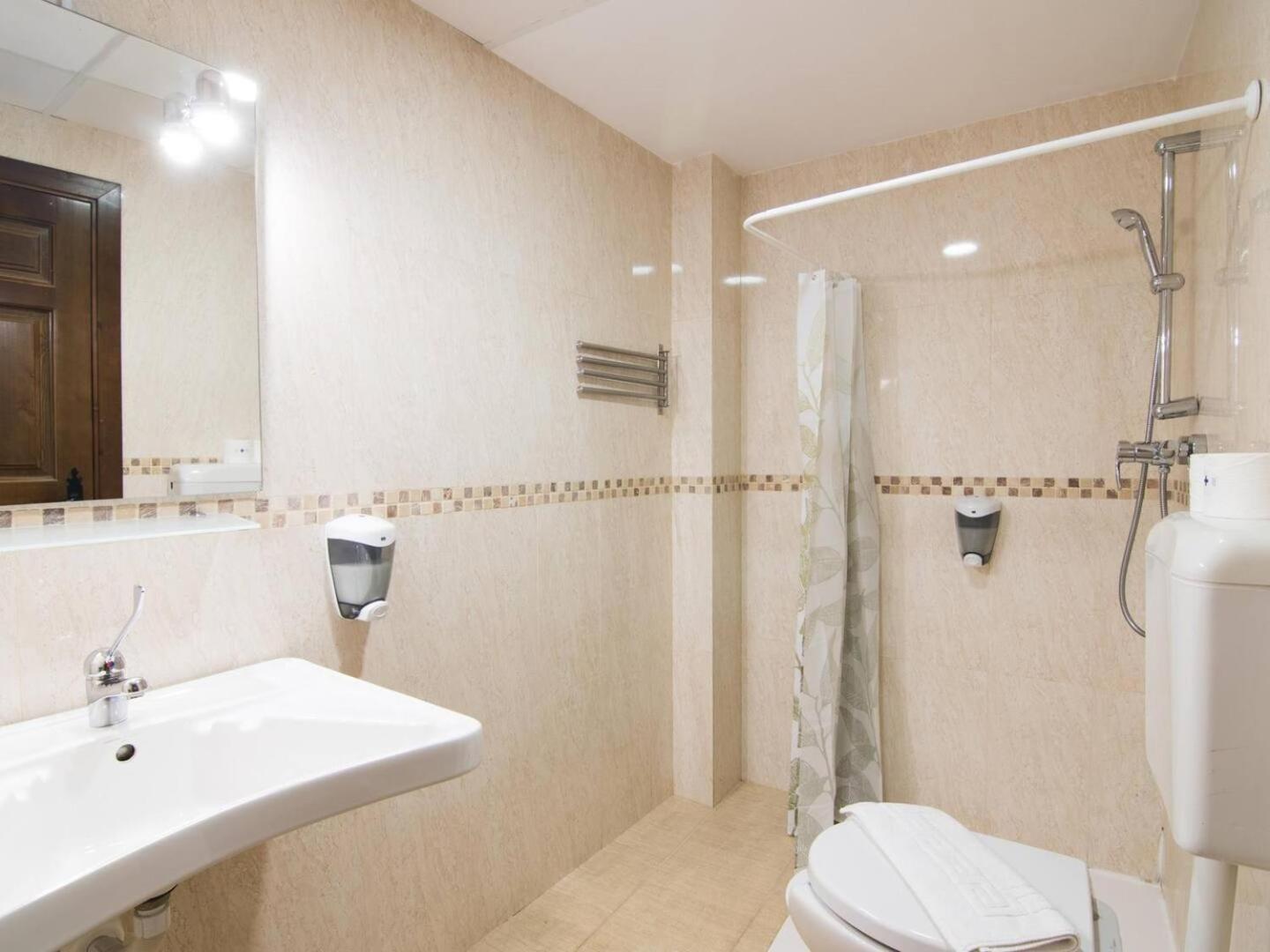 Tuguest Plaza De Gracia Apartment Granada Luaran gambar
